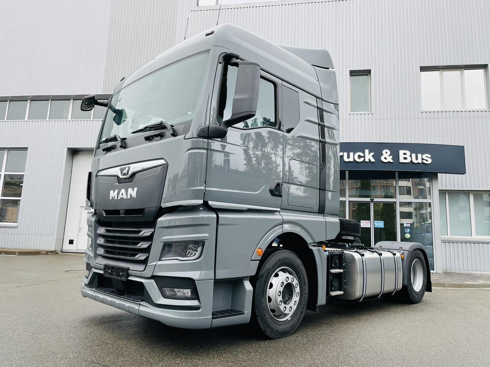 Cедельный тягач MAN TGX 18.510 BL SA евро 6