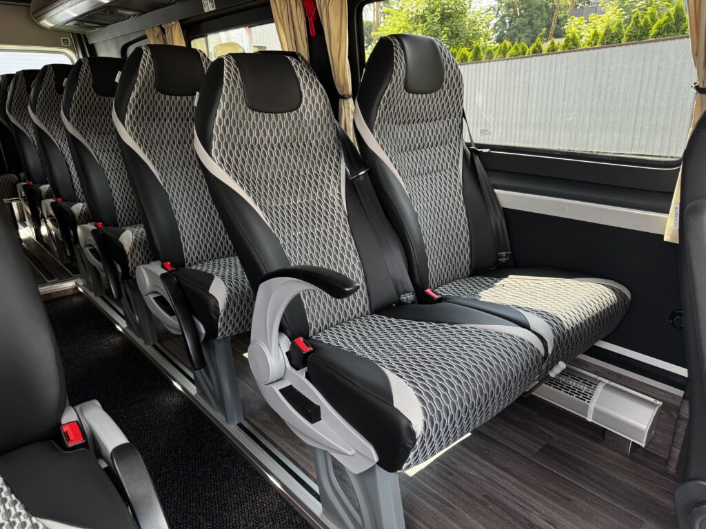 Огляд MAN TGE Мінібус Intercity 5.160