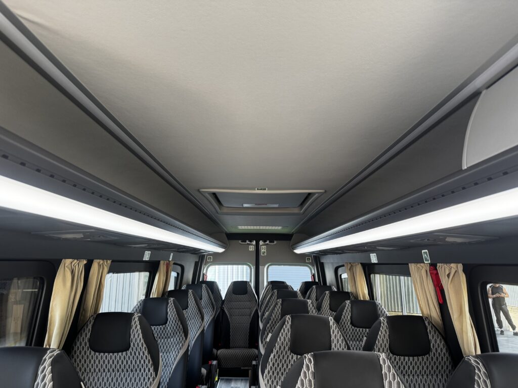 Огляд MAN TGE Мінібус Intercity 5.160