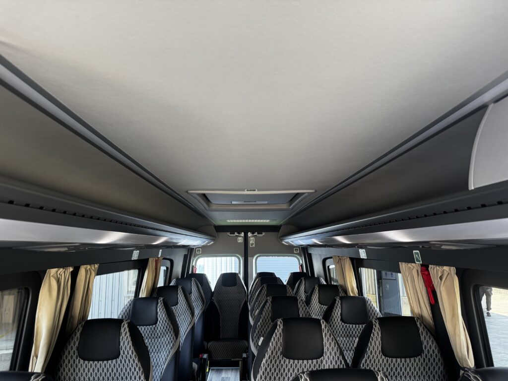 Огляд MAN TGE Мінібус Intercity 5.160
