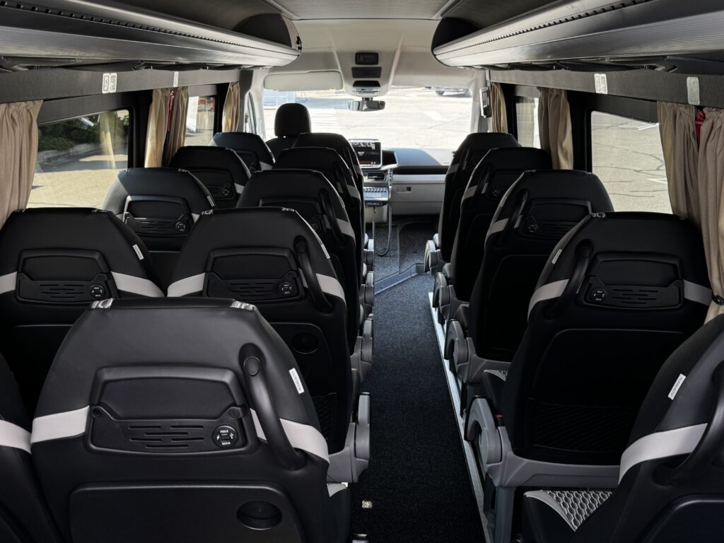 Огляд MAN TGE Мінібус Intercity 5.160