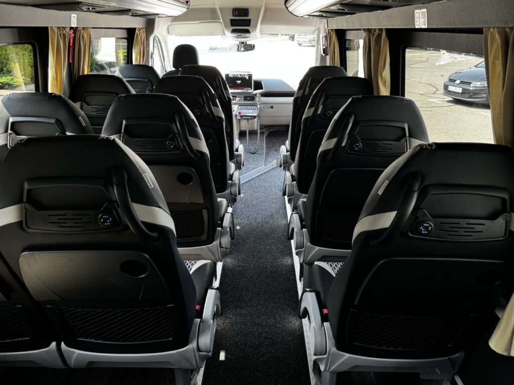 Огляд MAN TGE Мінібус Intercity 5.160